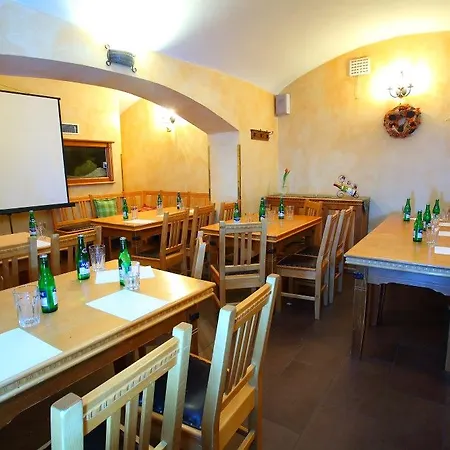 U Divadla Hotel 4*