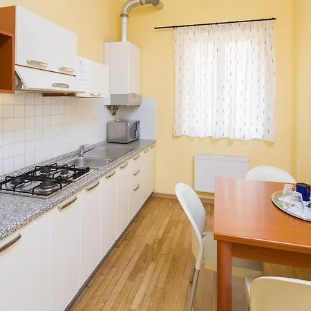 Lounge Отель 3*