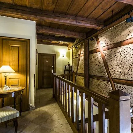 Hotel Golden Well 5*