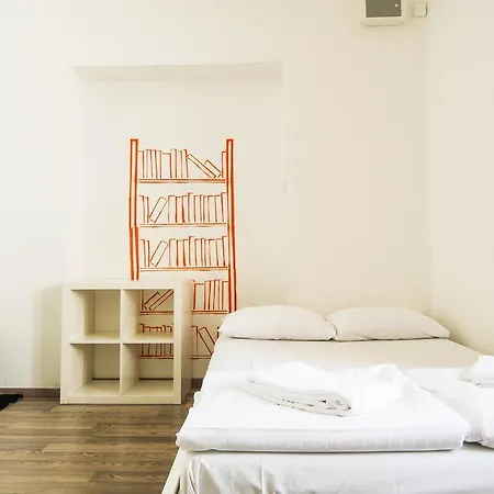 Hostel Safestay Prague Charles Bridge Prague
