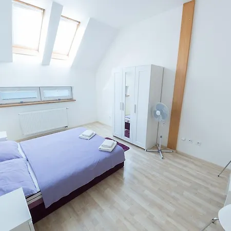 Lahovice, Apartment Prague