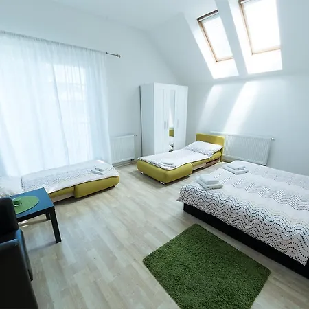 Apartment Lahovice, *