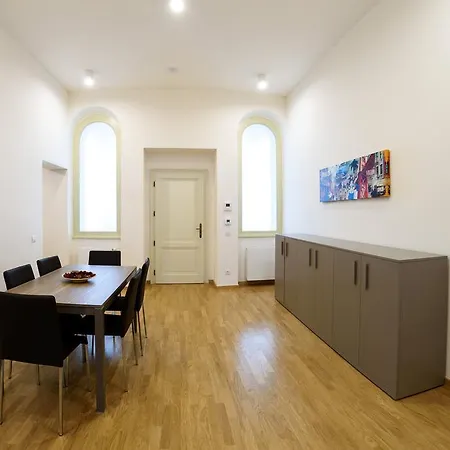 Sokolovska 91 דירה פראג