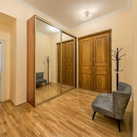 Days - Luxurious Lesser Town * Praga