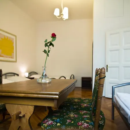 Apartment Happy For Friends *