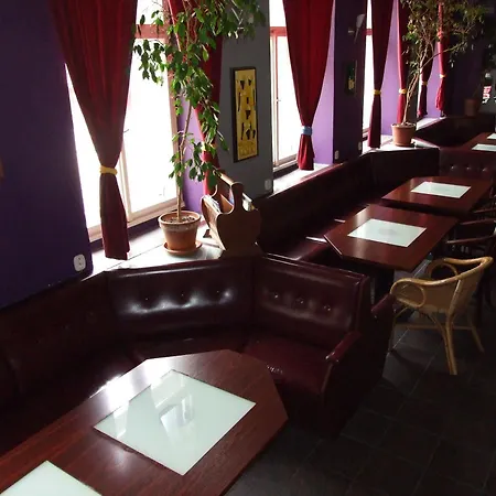 Hotel Club Praha 3*