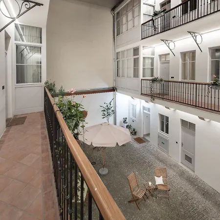 4 Trees By Adrez Apartamento Praga