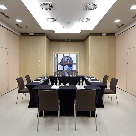 Eurostars Thalia 5* פראג