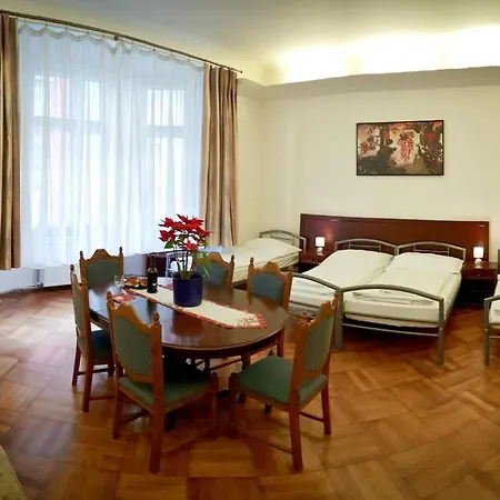 Apartment Happy For Friends Prag