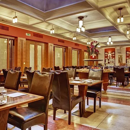 Majestic Plaza 4*