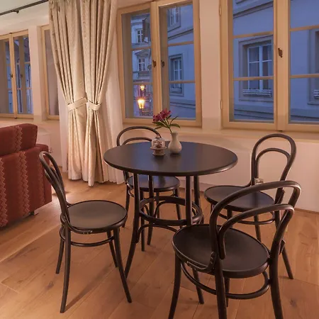 U Bílé Lilie Hotel 4*