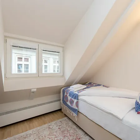 Empirent Old Town 2 Apartment Prague