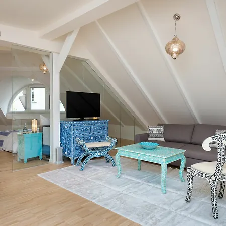 Apartment Empirent Old Town 2 *