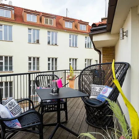 Apartment Empirent Old Town 2 *