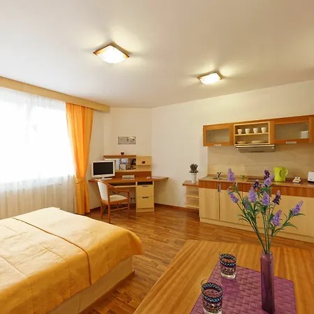 Lavanda Hotel&apartments Отель