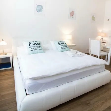 Apartment Romantic Petra - Free Parking Friday-sunday
