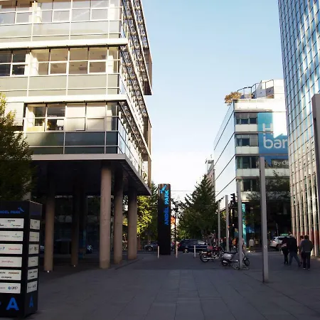 Apartment 5, 150 00 Randova 1, Ceska Republika Prague