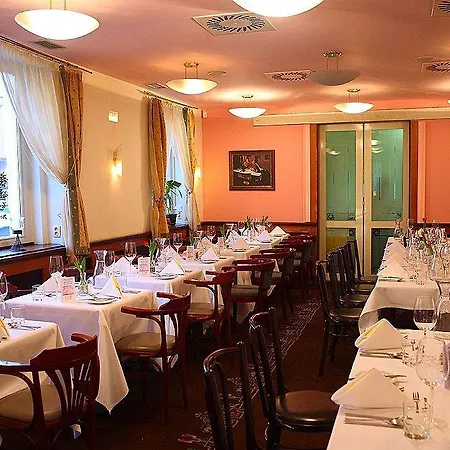 U Divadla 4* Praha