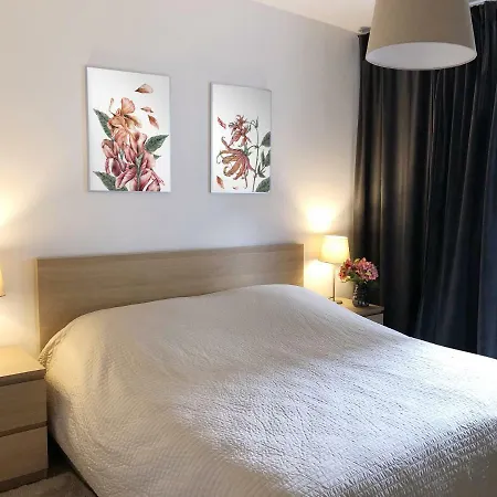 Golf Apartment *