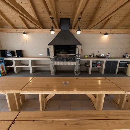 Lahovice, Apartment