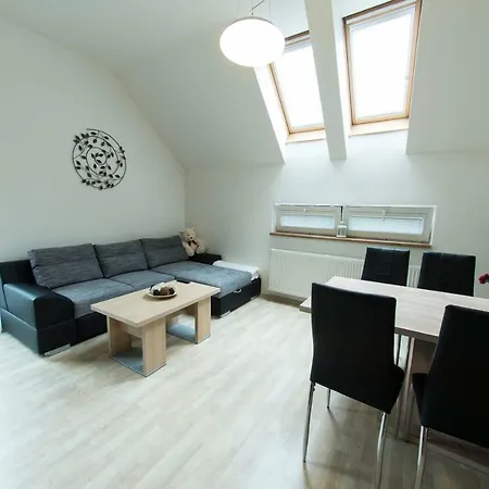 Lahovice, Apartment *