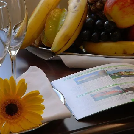 Ea Downtown Otel 4*