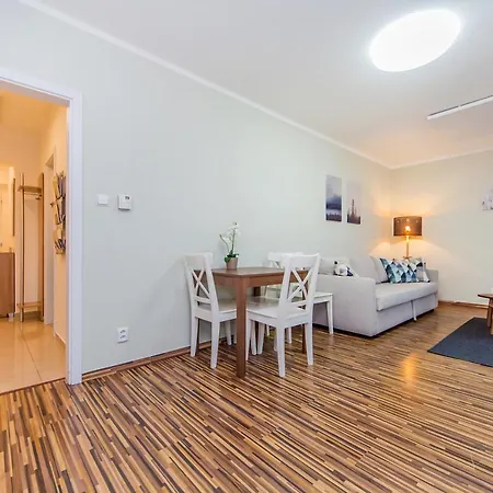 Apartment Heleny Malirove *
