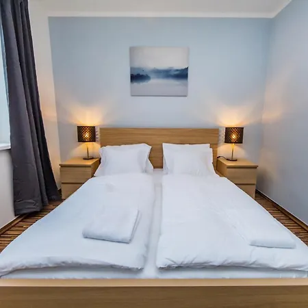 Heleny Malirove Apartment *