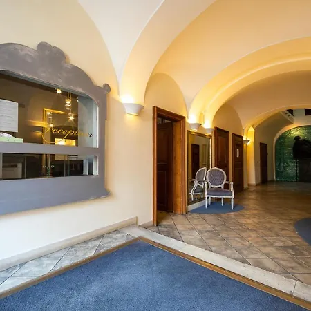 Miss Sophie's Charles Bridge Hotel Prag