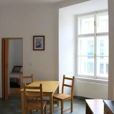 Beautiful In The City Center Apartment