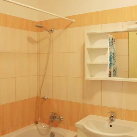 Beautiful In The City Center Apartment *