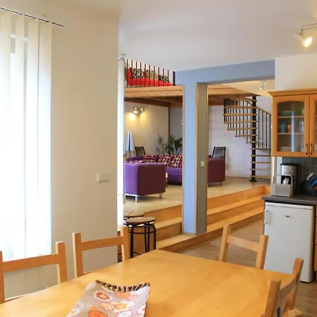 Beautiful In The City Center Apartment *