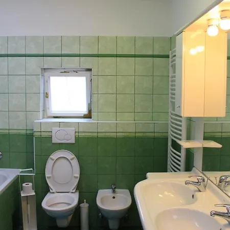 Beautiful In The City Center Apartment *
