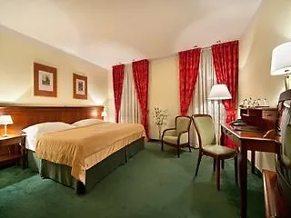 Ea Jeleni Dvur Castle Hotel