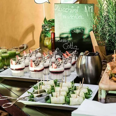 מלון Courtyard By Marriott
