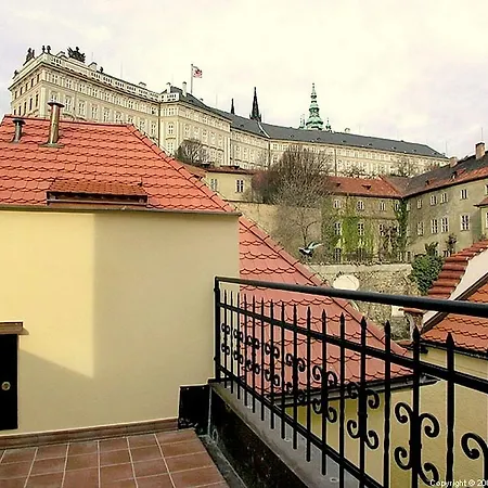Hotel The Golden Wheel 4*