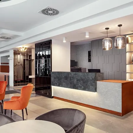 Astoria 4*