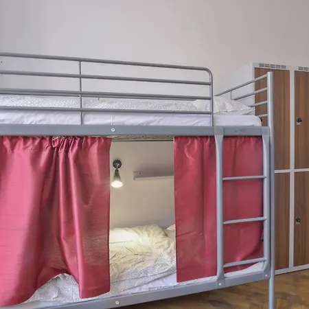 Auberge de jeunesse Globe Adults Only