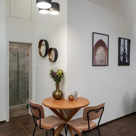 Apartment Days - Open-plan In The Old Town
