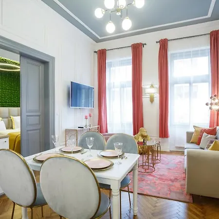Apartment Palace By Main Station - Premier *