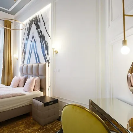 Apartment Palace By Main Station - Premier *