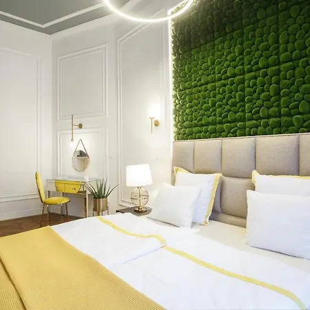 Apartment Palace By Main Station - Premier *