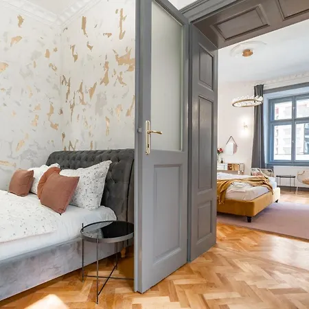 Apartment Emperor Castle View Prague