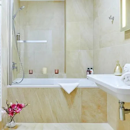 Rybna 9- Old Town Apartment *