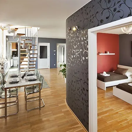 Hotel Ibis Wenceslas Square 3*
