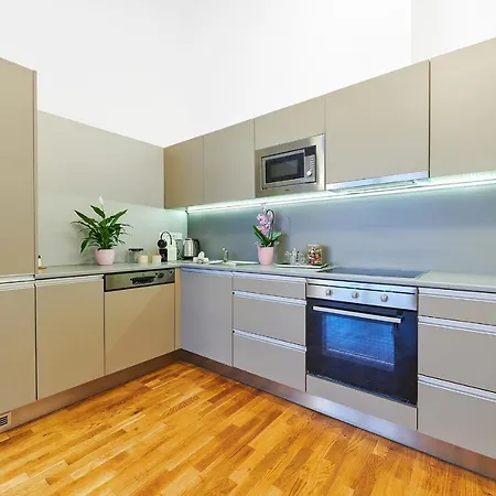 Rybna 9- Old Town Apartment *