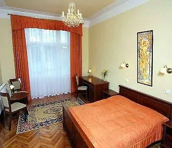 Hotel & Royal Standard