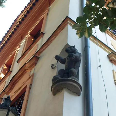 U Cerneho Medveda- At The Black Bear Apartment *