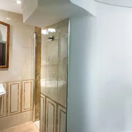 Hotel U Cerneho Orla