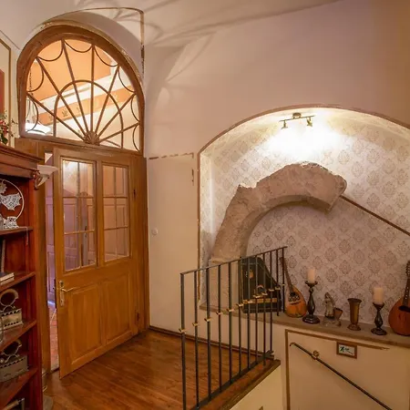 Hotel U Cerneho Orla 4*
